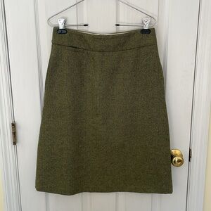 Classic LAND’S END Wool Herringbone Skirt with Pockets! Size 2